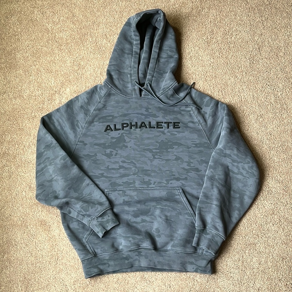 Alphalete Men’s Camo Hoodie